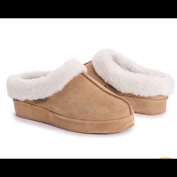 Muk Luks Serafine Clogs - Picture 3 of 9